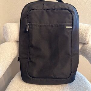 Incase Black Backpack Top Pouch Travel Crossbody Strap Green Eco Full Zip